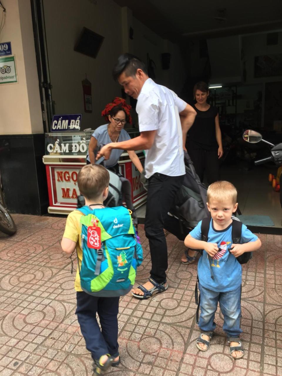 Ngoc Mai Guesthouse Буонметхуот Экстерьер фото